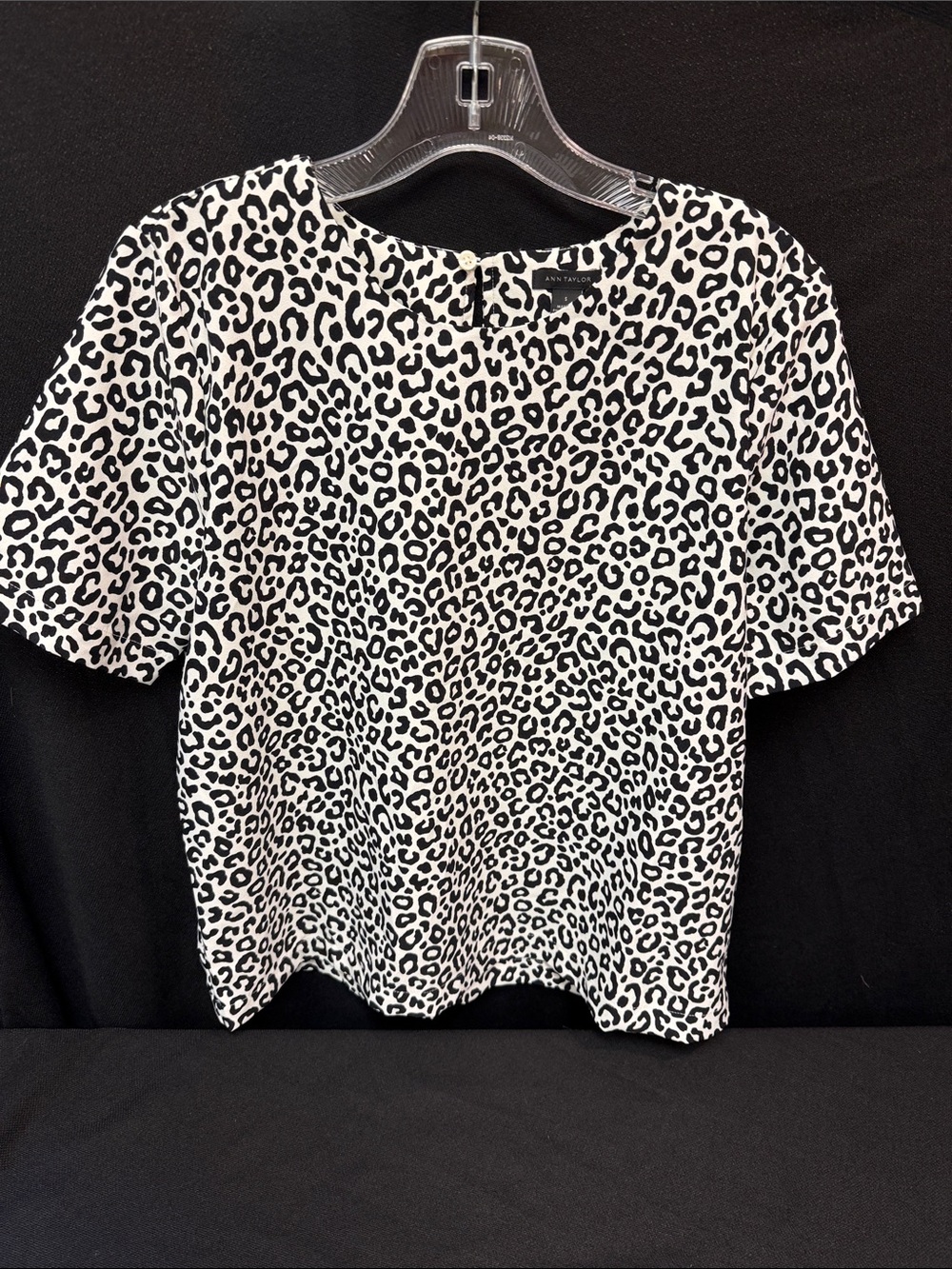 Ann Taylor Black & White Leopard Print Women’s Top